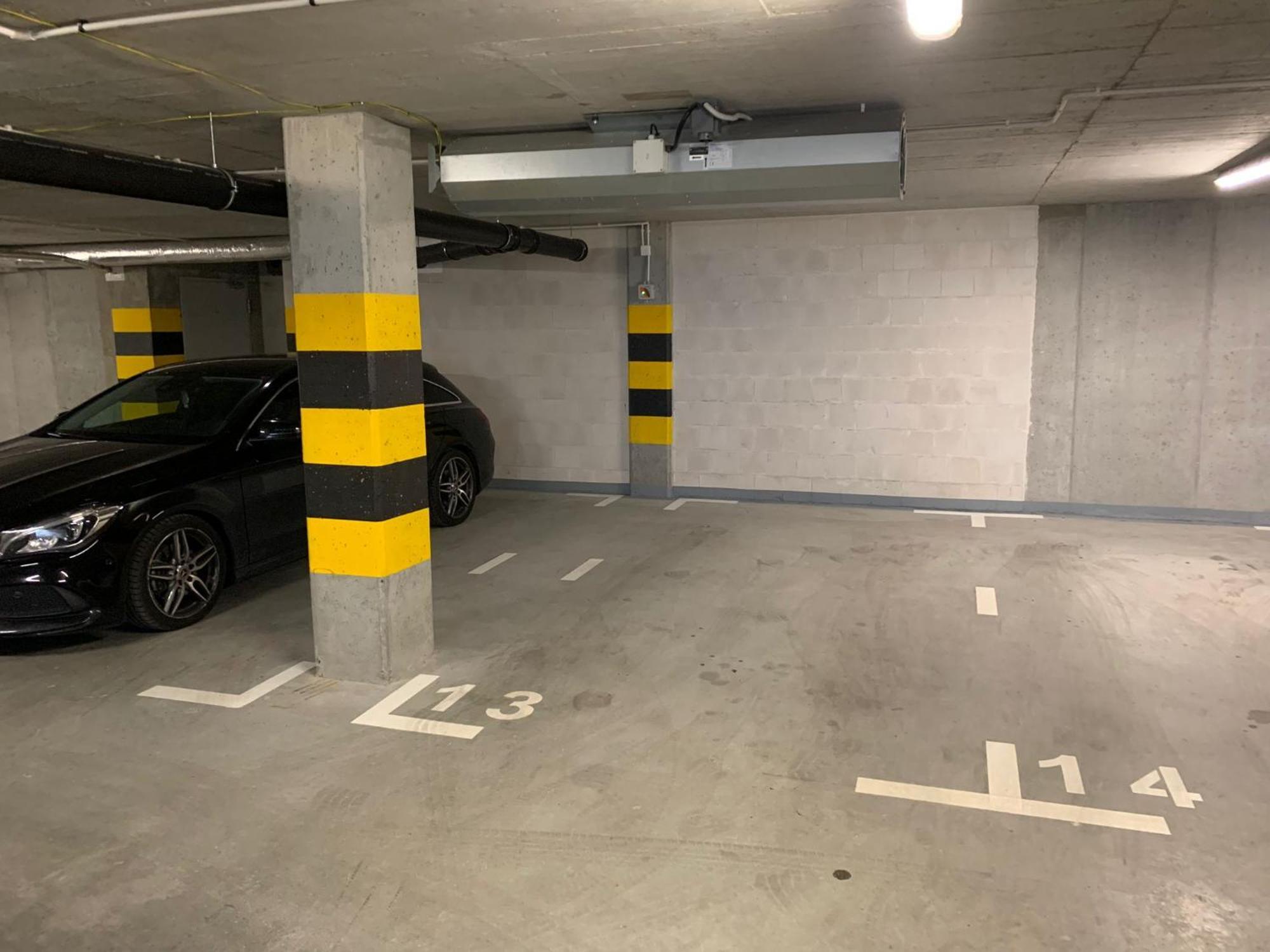 National Stadium-Brzeska Street-Underground Parking Варшава Экстерьер фото